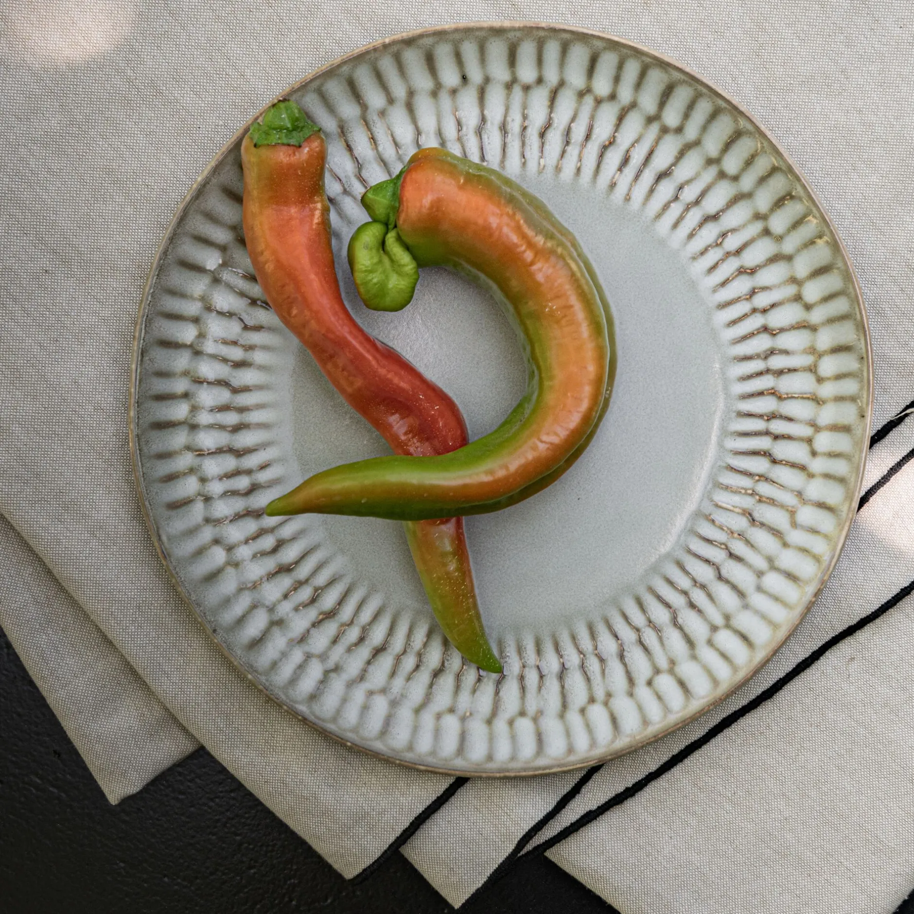 Assiette*alinea Assiette à dessert martelée en grès D21,7cm - ventoux Blanc