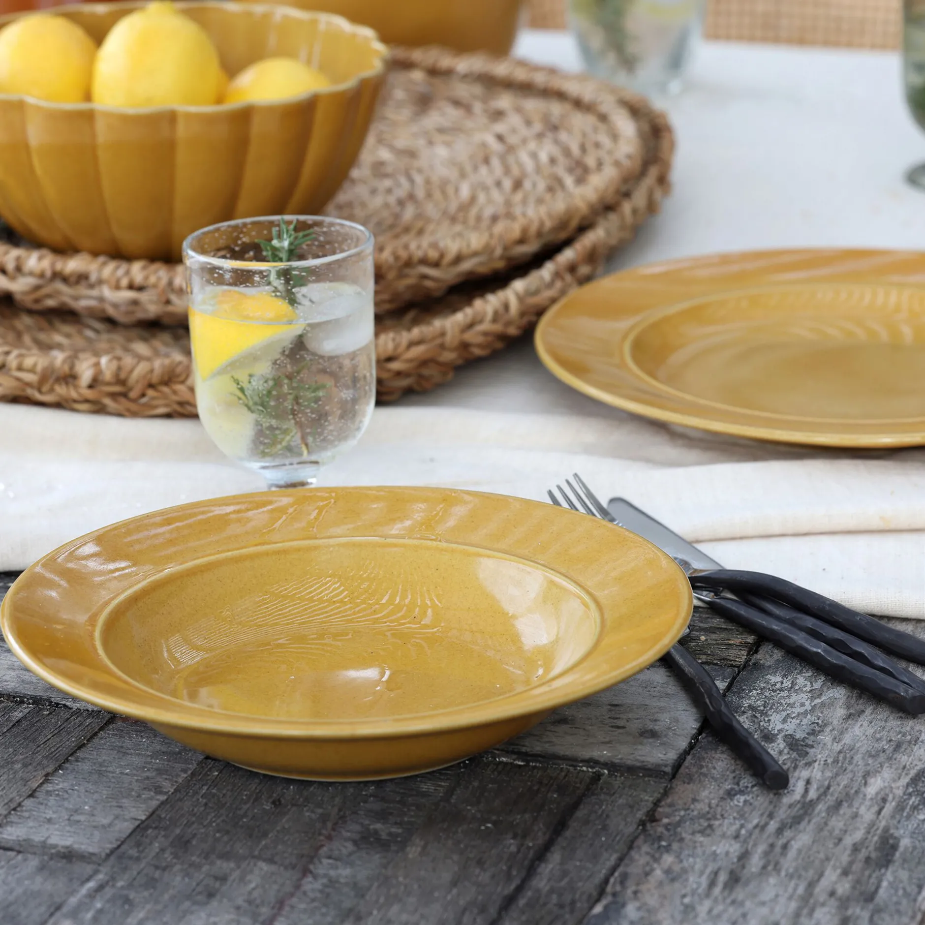 Assiette*alinea Assiette creuse en grès D23,5cm - Jaune