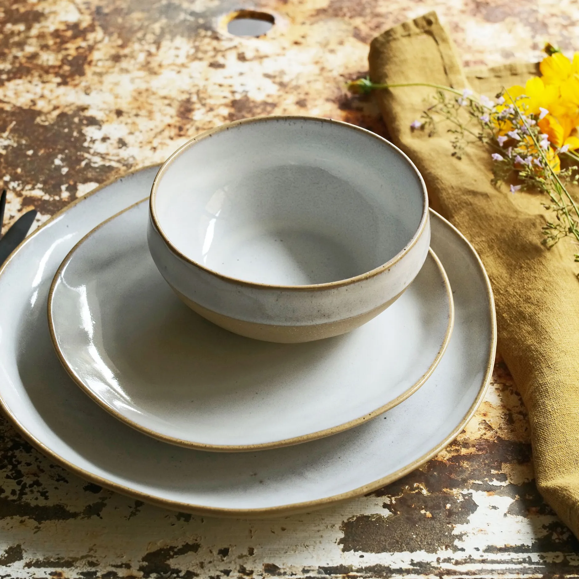 Assiette*alinea Assiette plate bicolore en grès recyclé D28cm - Blanc