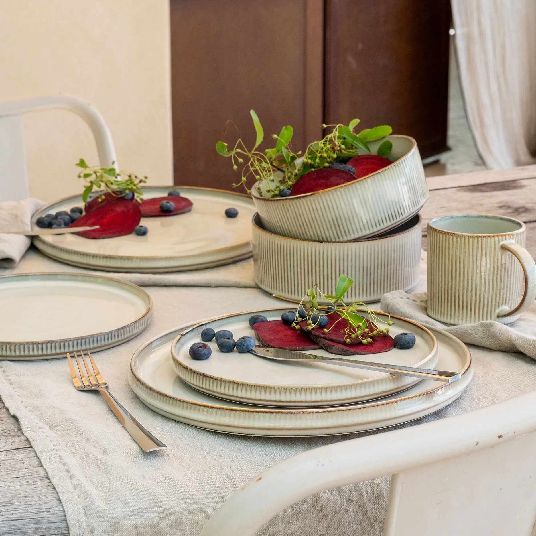 Assiette*alinea Assiette plate en grès D27cm - Beige