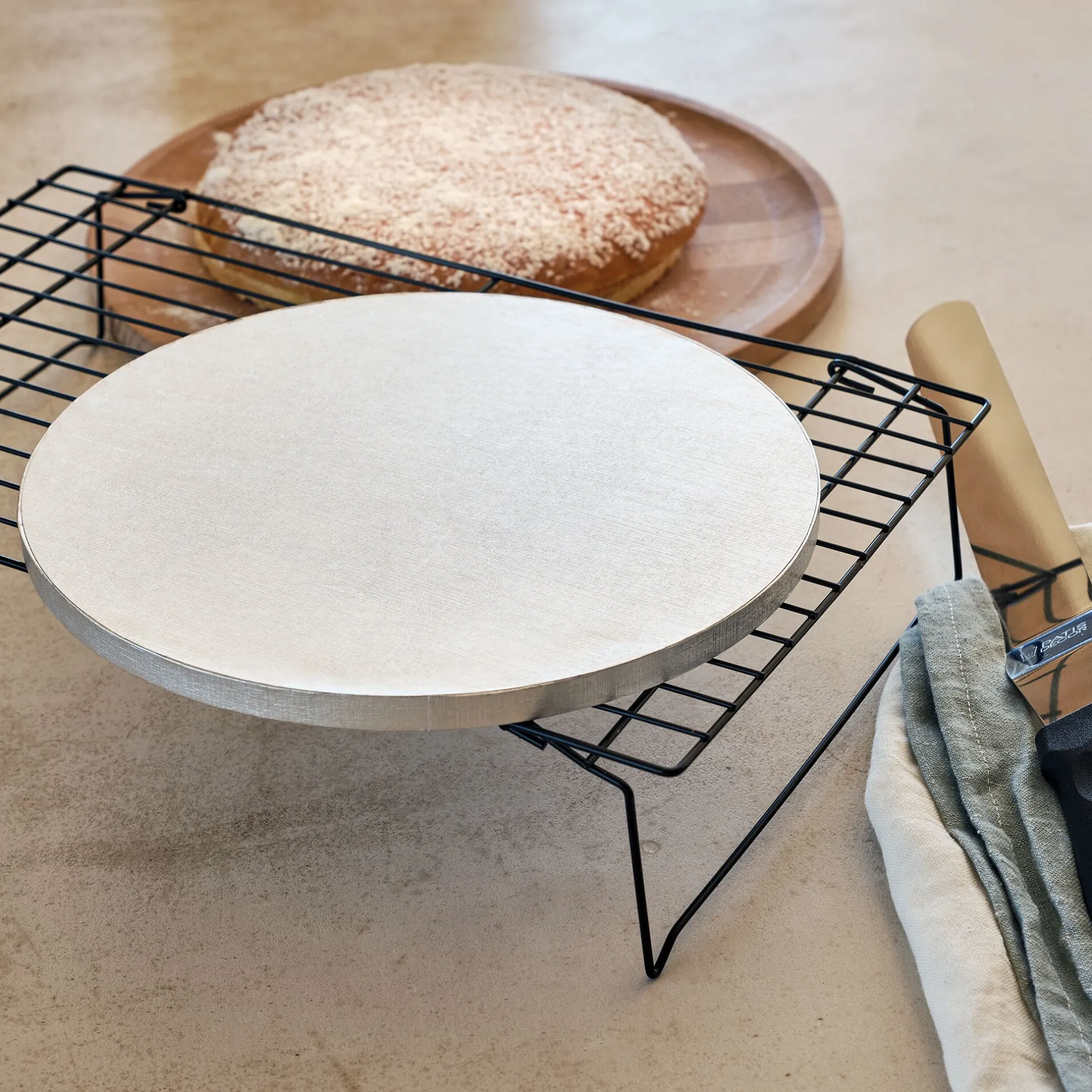 Ustensile Pour Pâtisserie*alinea Cake drum rond en carton D25cm - Argenté