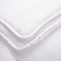 Couette*alinea Couette 4 saisons en fibres recyclées - 140x200cm Blanc