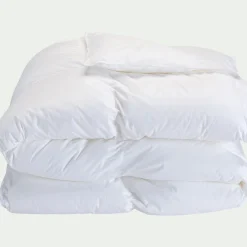 Couette*alinea Couette chaude percale de coton et fibre siliconée 240x220cm Blanc