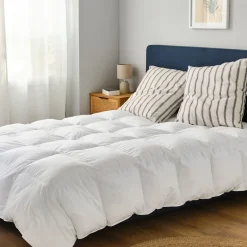 Couette*alinea Couette chaude percale de coton et fibre siliconée 240x220cm Blanc