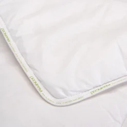 Couette*alinea Couette tempérée anti-acarien thermorégulatrice - 140x200cm Blanc