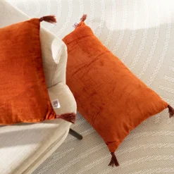 Coussin*alinea Coussin à pompons en velours 30x50cm - brun rustrel Marron