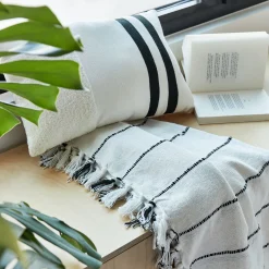 Coussin*alinea Coussin en coton tufté 30x50cm - Blanc