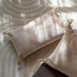 Coussin*alinea Coussin en velours de coton finition pompons 30x50cm - Beige