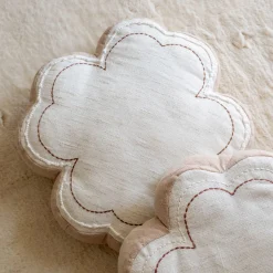 Matelas Enfant|Coussin Enfant*alinea Coussin forme trèfle 35x35cm - Beige