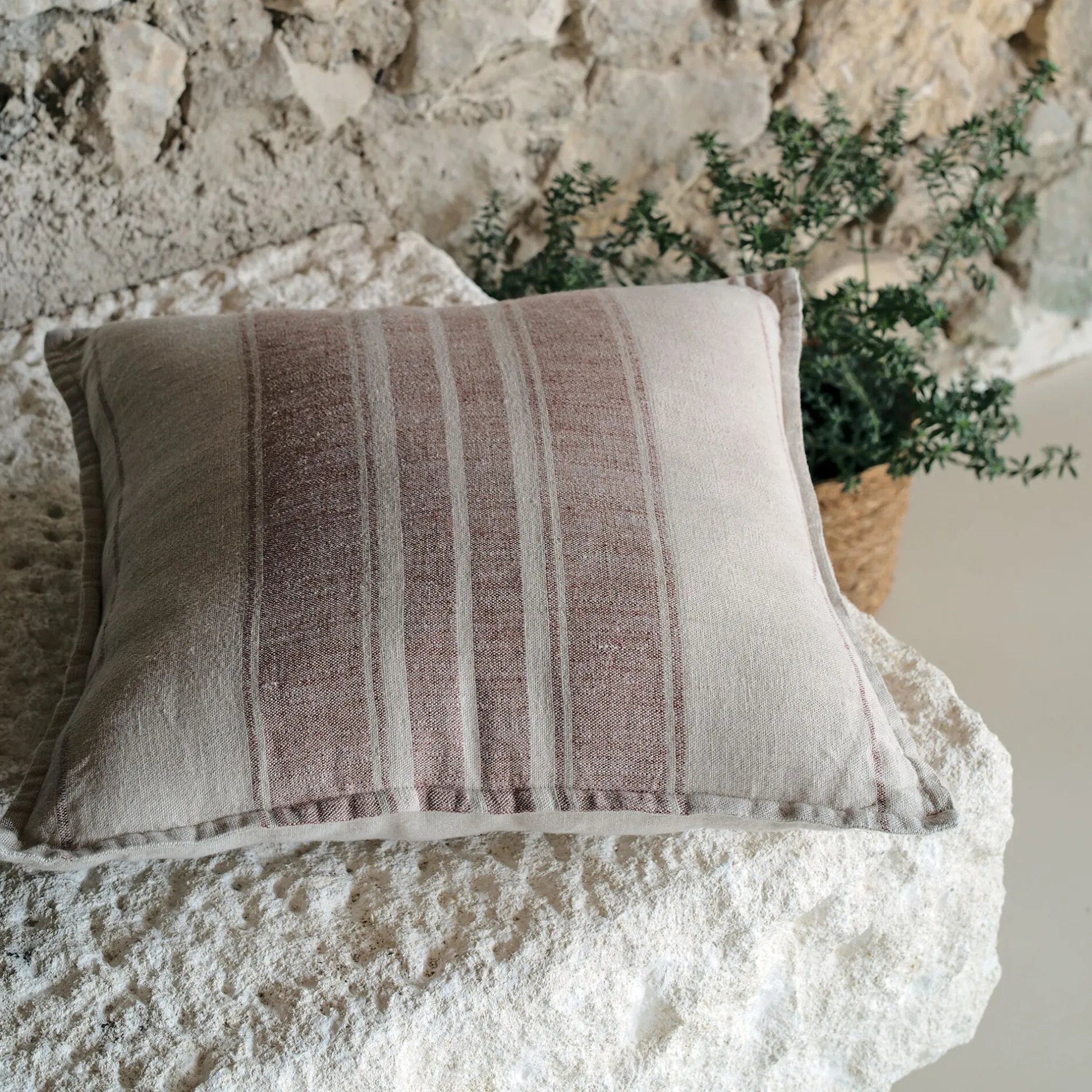 Coussin*alinea Coussin rayé en lin 45x45cm - Rouge