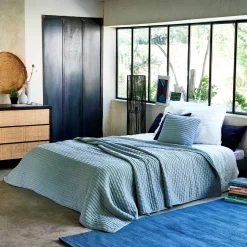 Couvre-Lit*alinea Couvre-lit en tissu surpiqué 230x250cm - calaluna Bleu