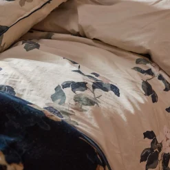 Parure De Lit*alinea Housse de couette 240x220cm et 2 taies d'oreiller 63x63cm en coton lavé à motif floral - Blanc