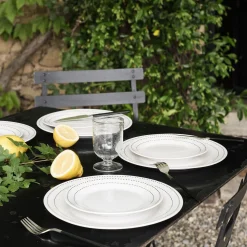 Assiette*alinea Lot de 4 assiettes plates en porcelaine avec liseré noir D27cm - Blanc