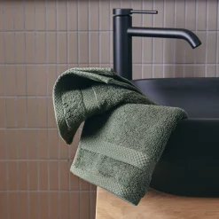 Serviette Invité*alinea Lot de 2 serviettes invités en coton peigné - cèdre 30x50cm Vert