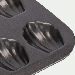 Moule À Gâteau*alinea Moule à 20 madeleines en acier - anthracite Gris