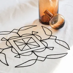 Nappe*alinea Nappe en coton brodée - écru 140x250cm Beige