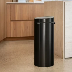 Poubelle*alinea Poubelle Brabantia en acier - mat 30L Noir