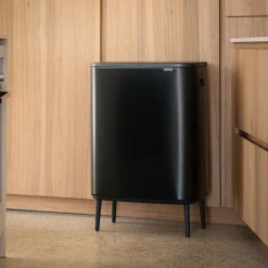 Poubelle*alinea Poubelle de tri Brabantia de cuisine en acier et plastiques recyclés - mat 2x30L Noir