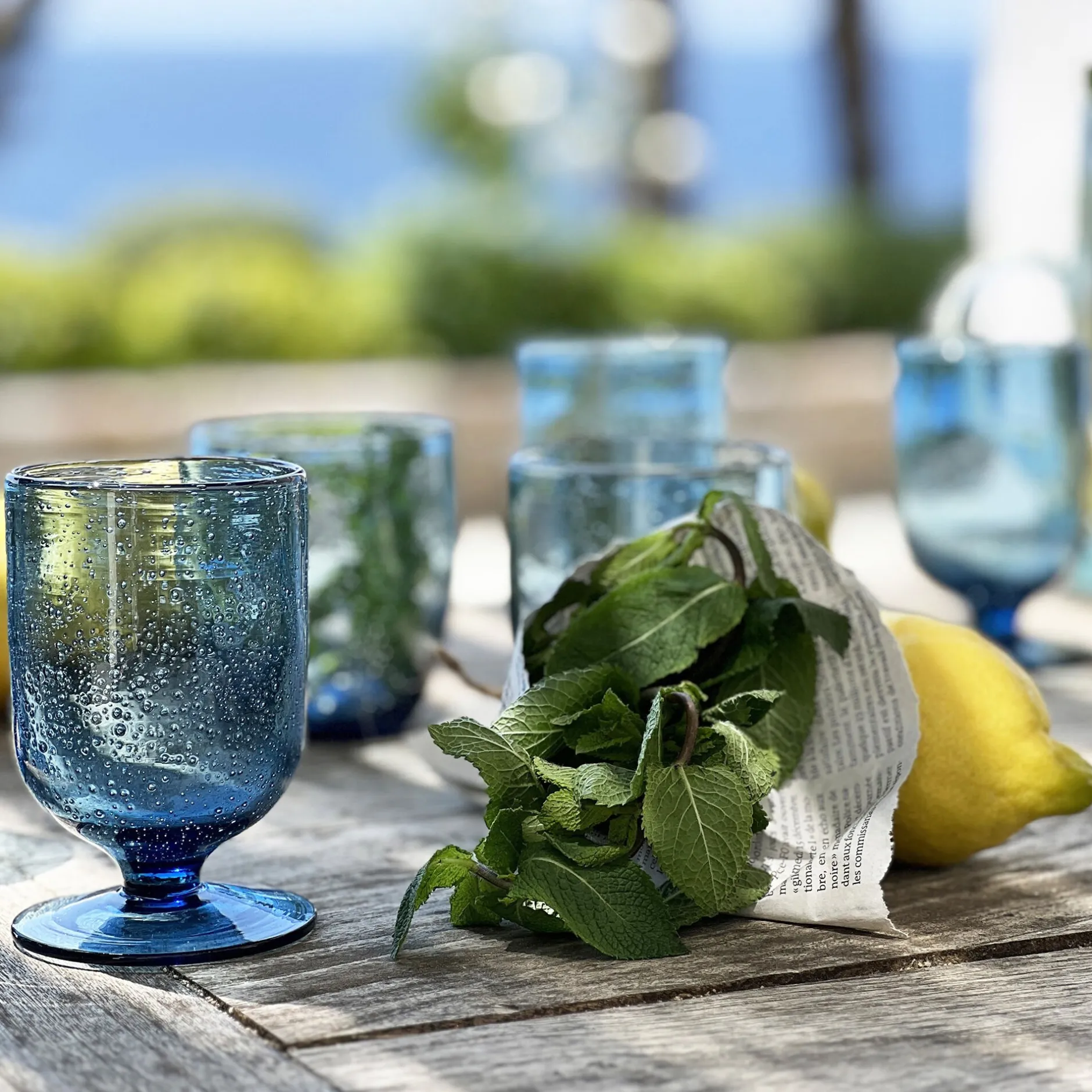 Verre À Pied|Verre À Vin*alinea Verre à pied en verre bullé 25cl - Bleu